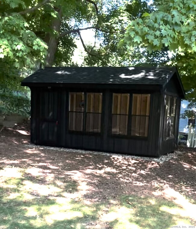 Building Photo - 917 Hopewell Rd