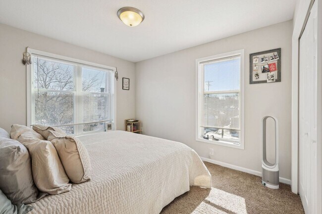 Building Photo - 2449 Lyndale Ave S