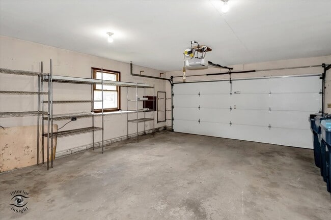 Building Photo - 18 Laurel Ln