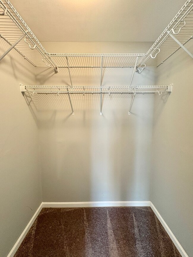Building Photo - Move-In Ready, Fenced-In Backyard, Pet Friendly, One Story Home – Convenience Meets Comfort!