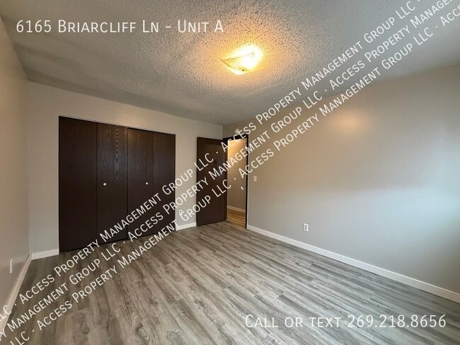 Building Photo - 6165 Briarcliff Ln