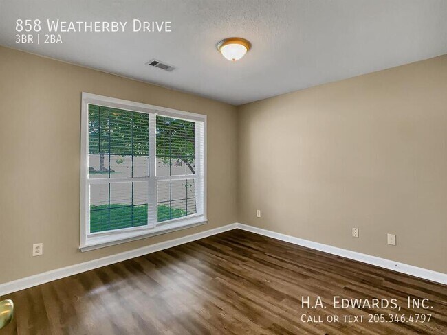 Building Photo - 858 Weatherby Dr