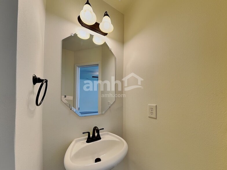 Building Photo - 4276 Kathert Ct