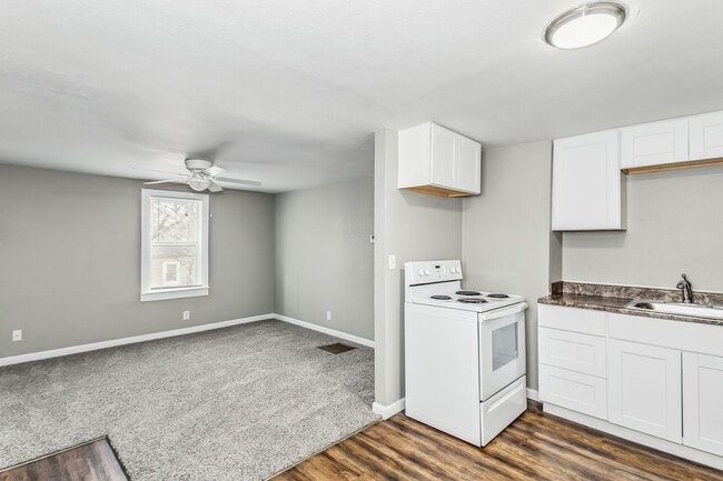 Building Photo - Tons of Space Plus a Two Car Garage!!!
