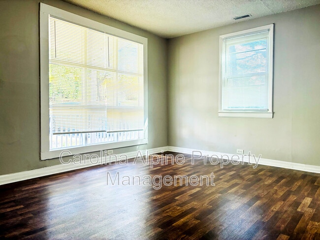 Building Photo - 249 Scruggs St