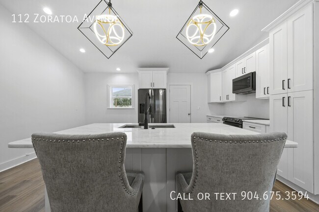 Building Photo - 112 Zoratoa Ave