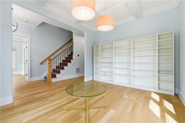 Building Photo - 850 Ormewood Ave SE