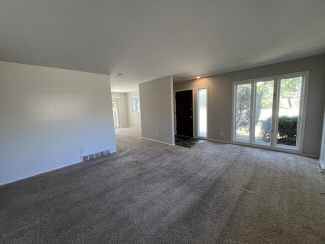 Building Photo - 4125 Apache Rd