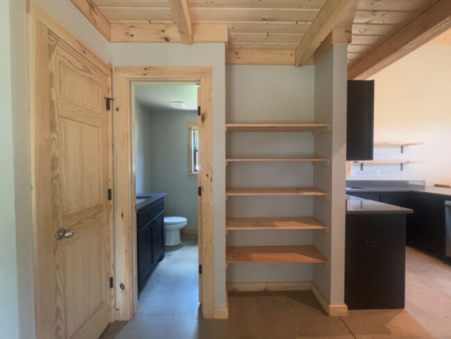 Building Photo - 35 Tiny Time Ln