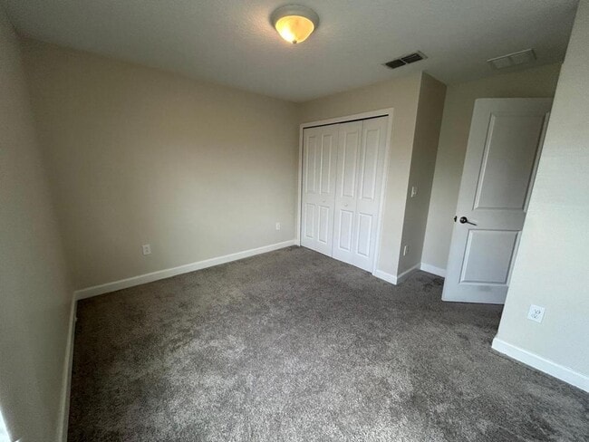 Building Photo - 10021 Love Story St