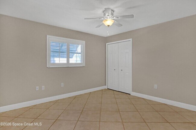 Building Photo - 410 Sparrow Dr