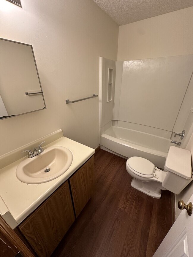 Building Photo - 3521 Ivy Commons Drive