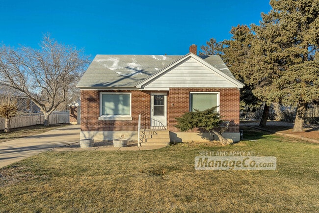 Building Photo - Freshly Renovated Clearfield Rambler | Move-In Ready