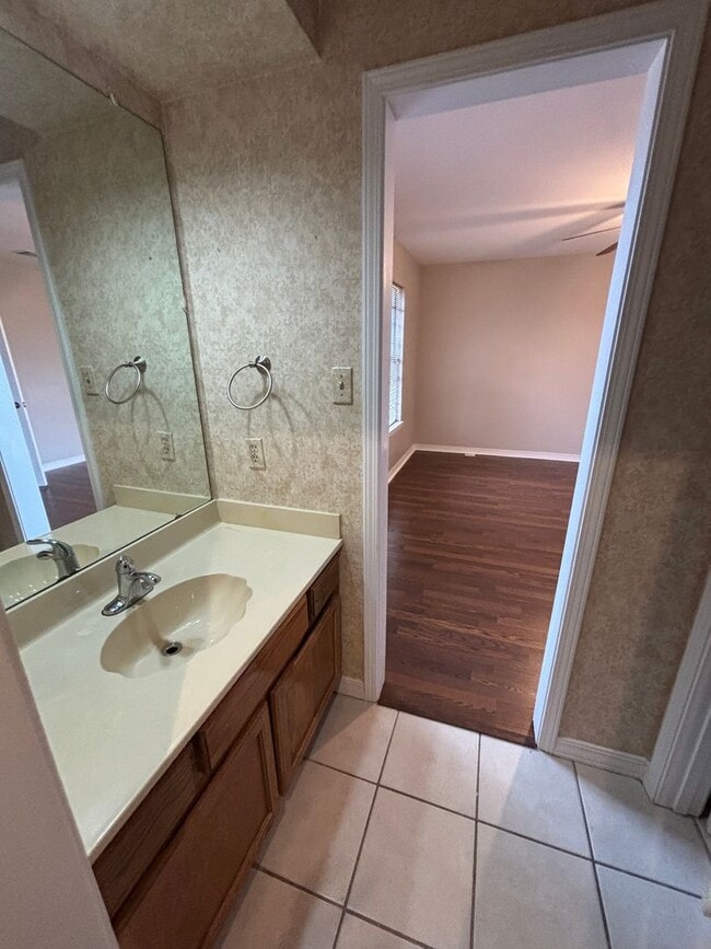 Building Photo - 9503 Balsa Dr