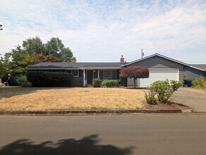 Building Photo - Great 4-Bedroom, 1.5-Bath Home In The River Road Area Of Eugene!