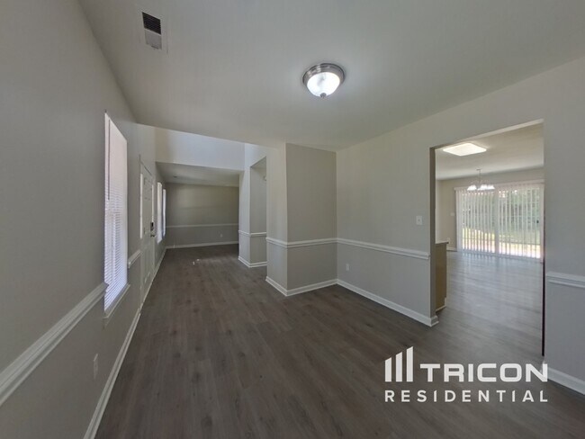 Building Photo - 9701 Pecota Ln