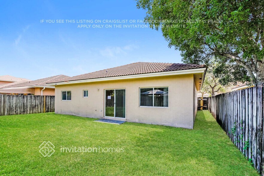 Building Photo - 13137 SW 143rd Terrace