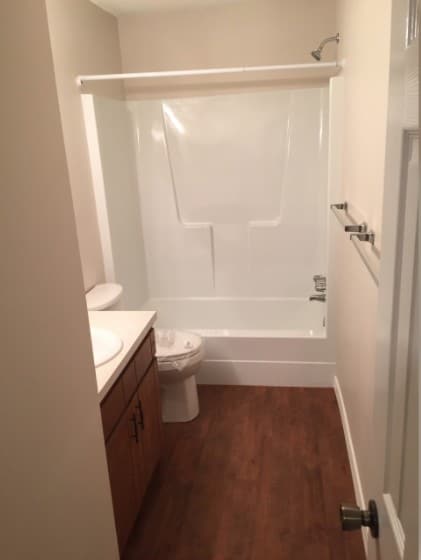 Building Photo - River Valley Realty- Stonehill Apartments