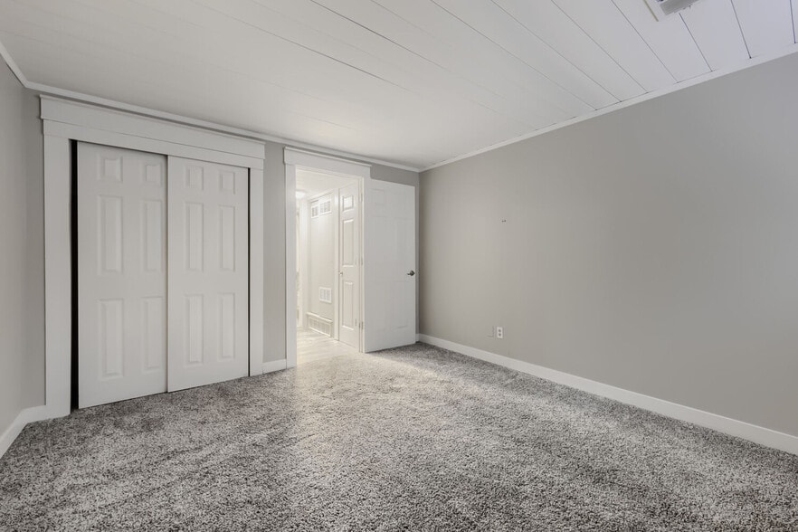 Building Photo - 1606 Cottonwood Dr