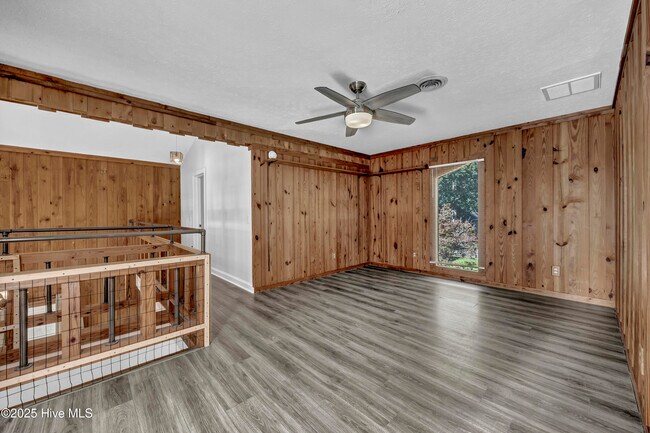 Building Photo - 14 Creekstone Ln