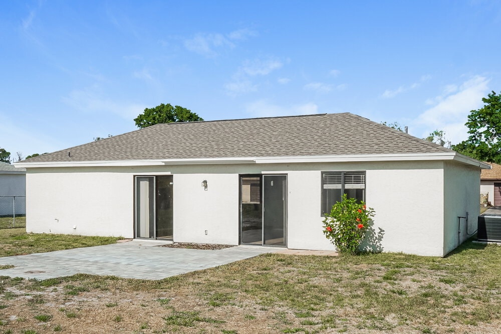 Building Photo - 7574 Mesa St
