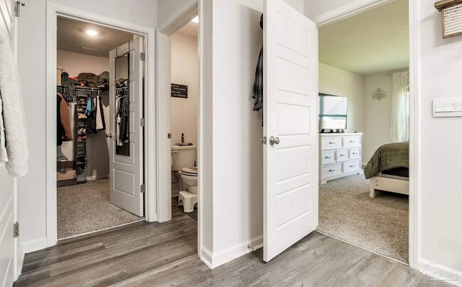 Building Photo - 9768 MilleeLoop