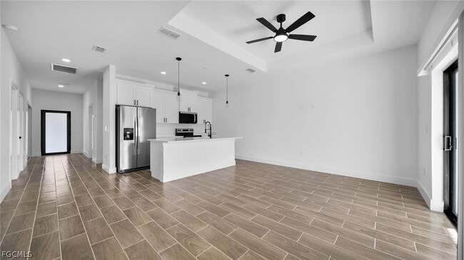 Building Photo - 4989-4991 Fairway Ct