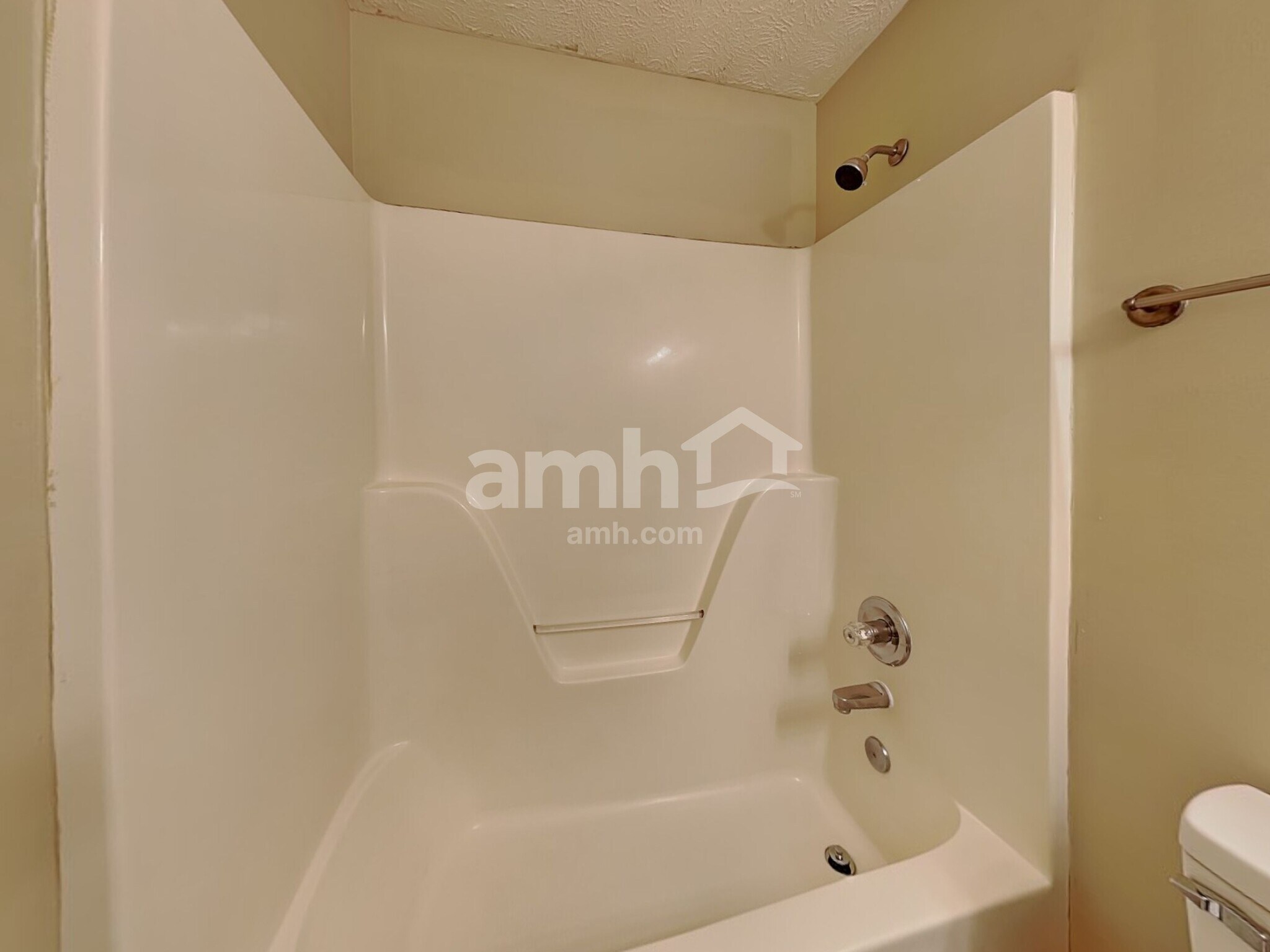 Building Photo - 1176 Saint Andrews Dr