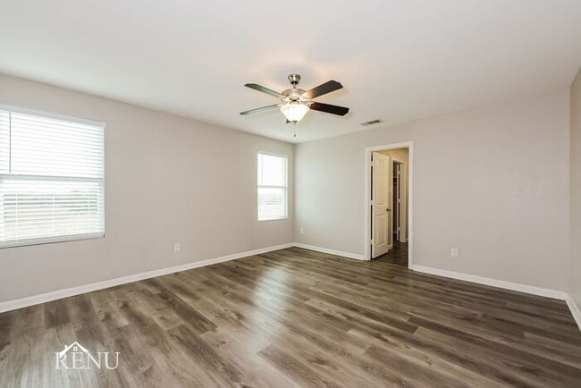 Building Photo - 6618 Charleston Dr