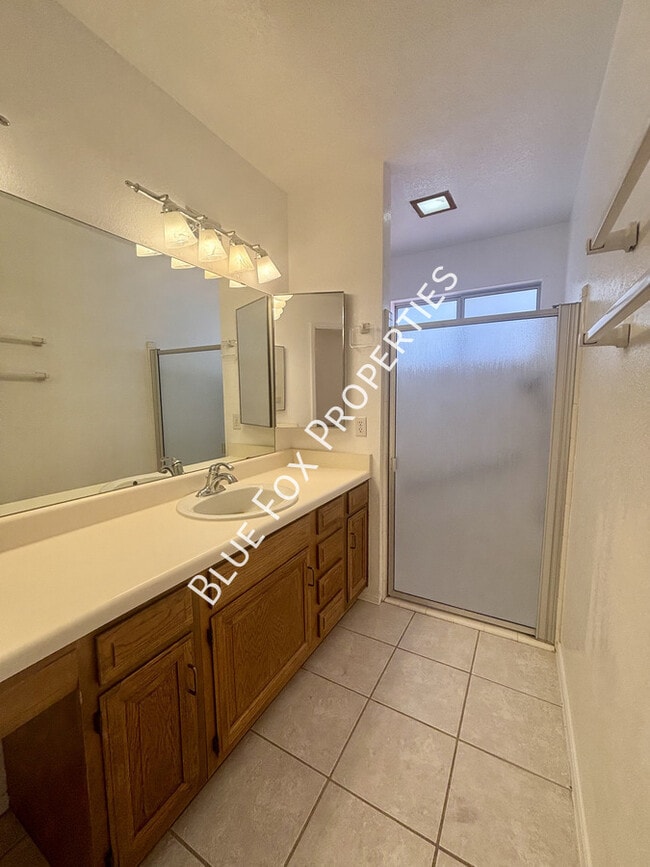 Building Photo - 7551 E La Cienega Dr