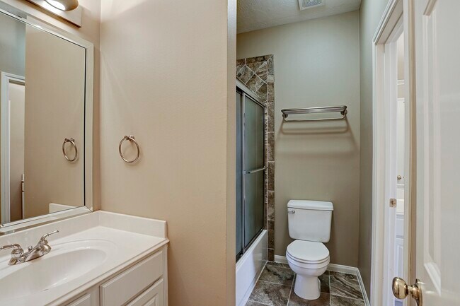 Building Photo - 9907 Kemp Forest Dr