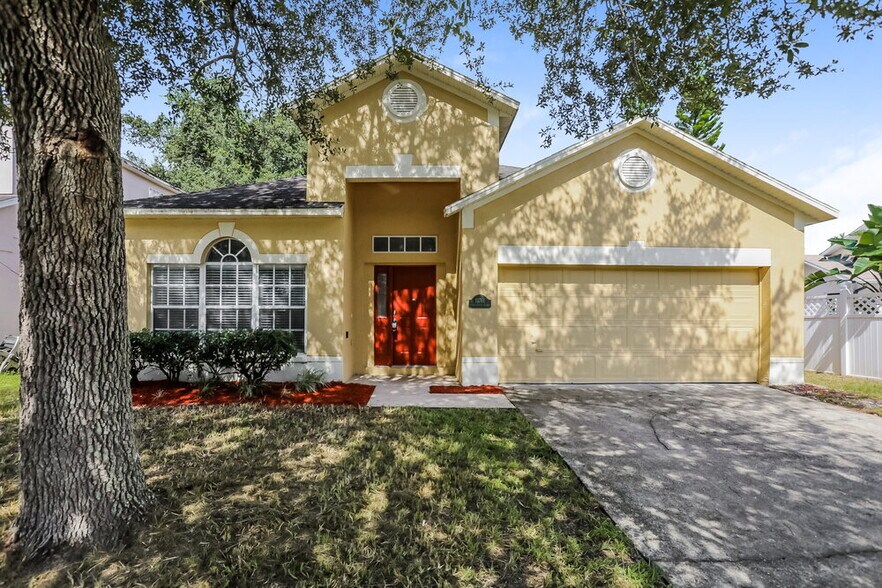 Primary Photo - 13761 Meadowpark Ave