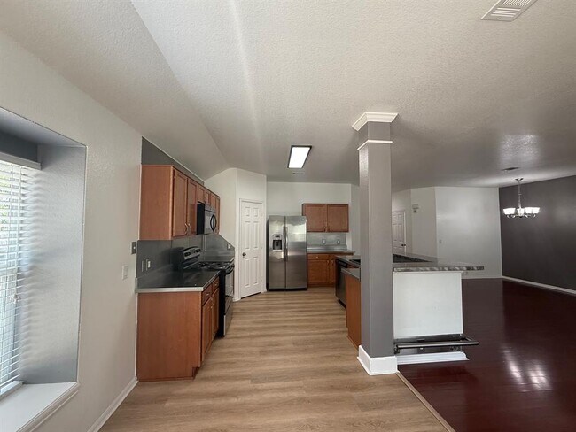 Building Photo - 155 Hoot Owl Ln S