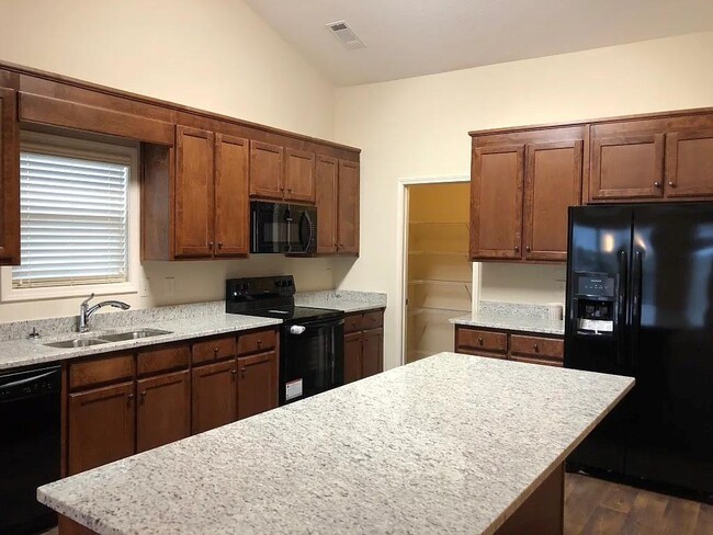 Building Photo - 770 River Mist Cir