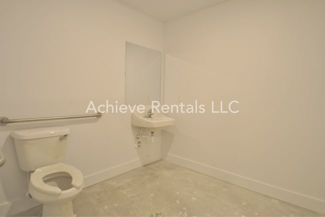 Building Photo - Westfield Lofts - Bay 1