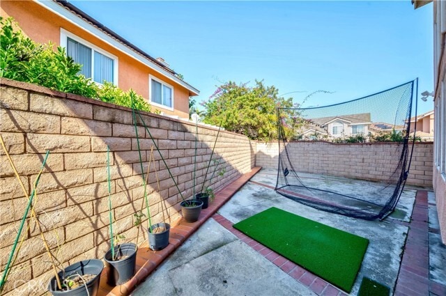 Building Photo - 5621 Rostrata Ave
