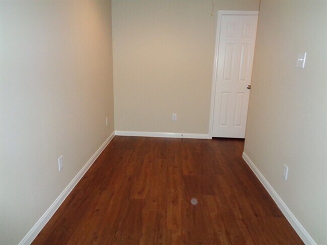 Building Photo - 2207 Steep Pine Tr