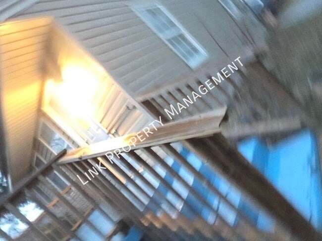 Building Photo - 2310 N Chamberlain Ave