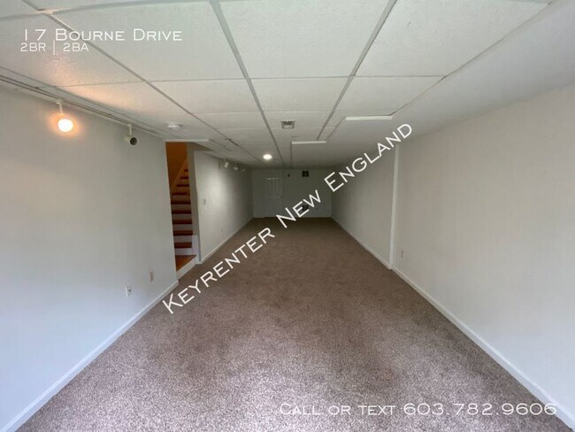 Building Photo - 17 Bourne Dr