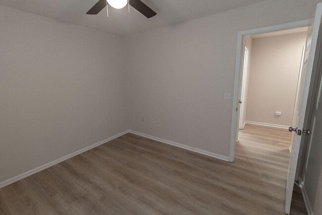 Building Photo - 1325 Godas Cir