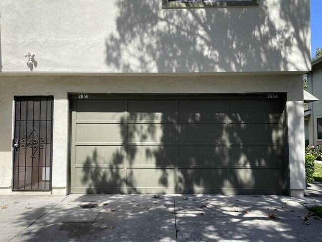 Building Photo - 2654 Victoria Ave