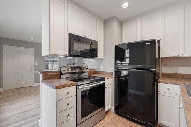 Building Photo - 4305 Shoal Creek Blvd