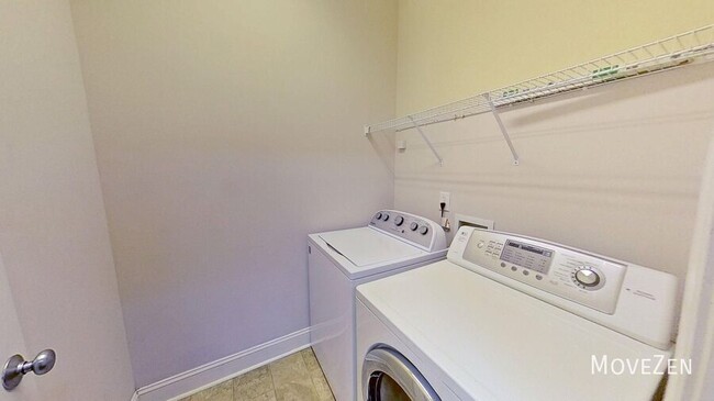 Building Photo - 419 Golden Harvest Loop