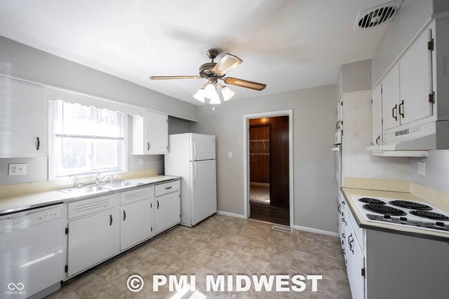Building Photo - 5251 Longworth Pl