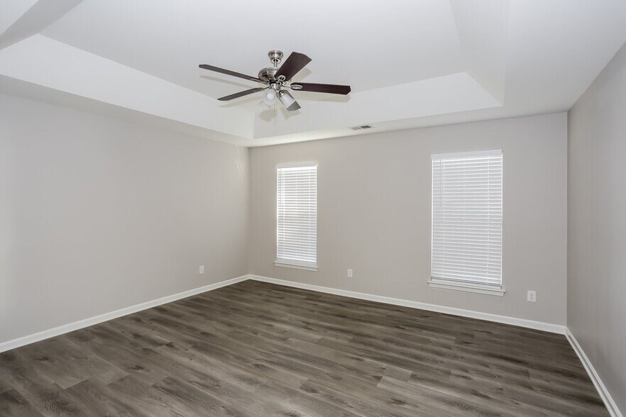 Building Photo - 12224 Wallace Ridge Dr