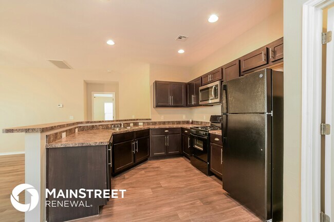 Building Photo - 4405 Windgate W Rd