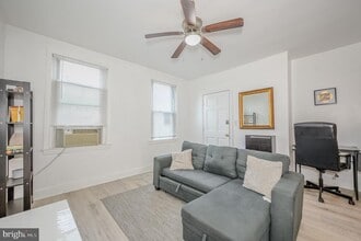 Building Photo - 221 35th St NE