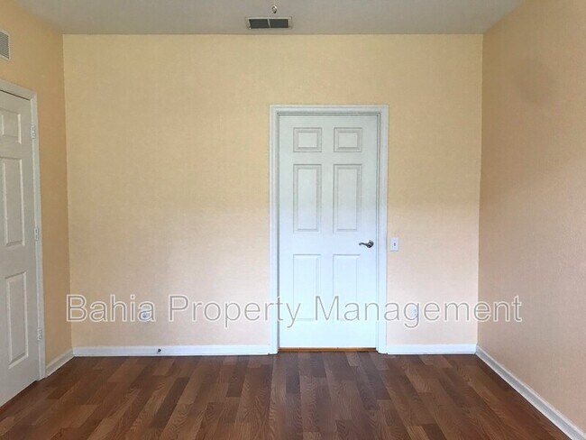 Building Photo - 2525 San Tecla St
