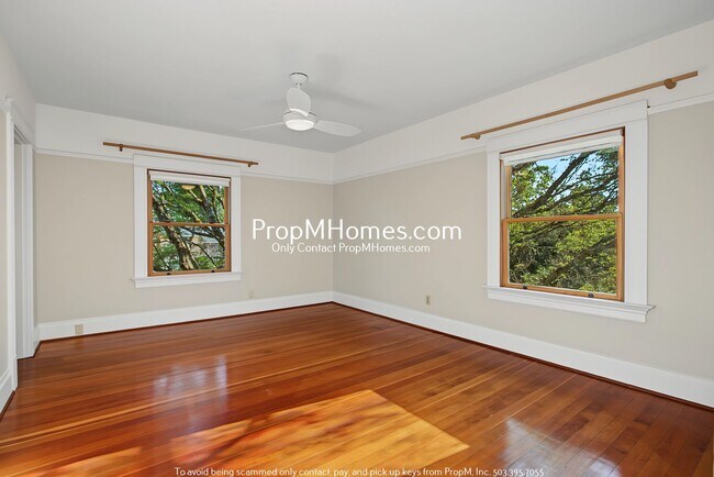 Building Photo - Updated Two Bedroom Duplex in Buckman!