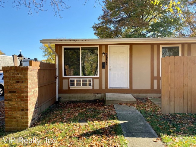 Building Photo - 5459-5495 Red Bird Ct